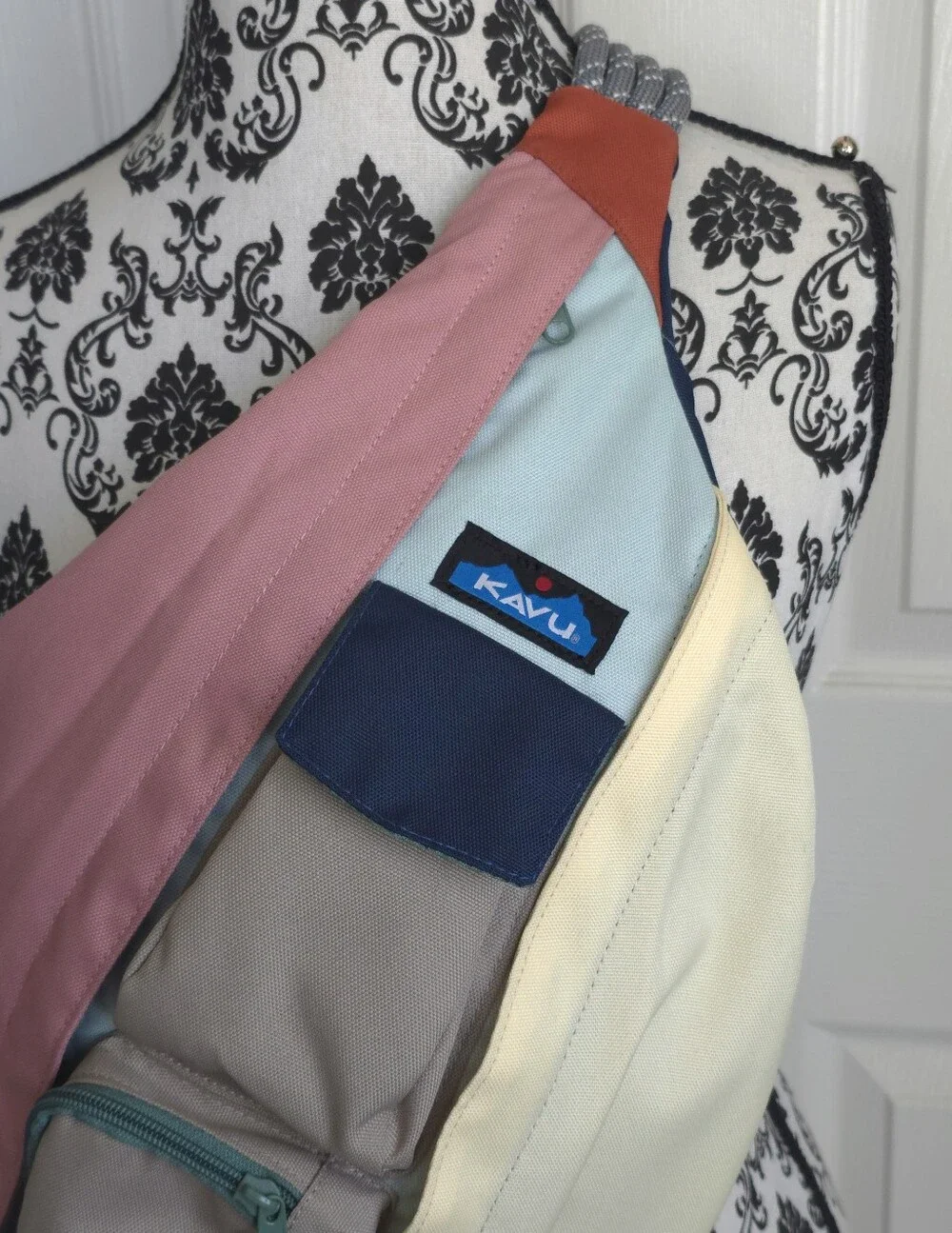 Kavu Pastel Colorblock 4 Rope Sling Bag - Pink, Mint, Cream, Beige